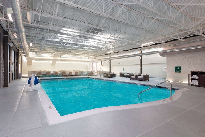 La Quinta Inn & Suites by Wyndham Clifton / Rutherford