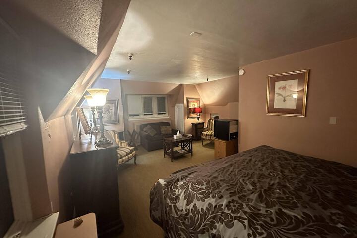 Room 39 of 65