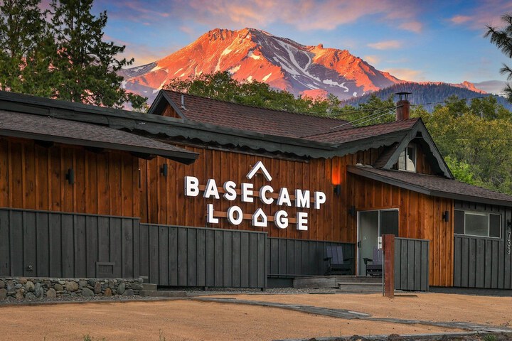 Basecamp Lodge