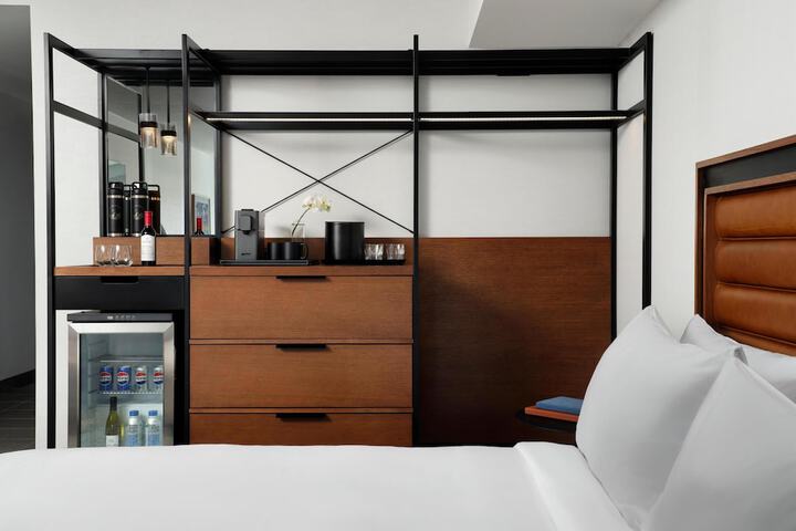 Hotel Alpenrock Breckenridge Curio Collection by Hilton