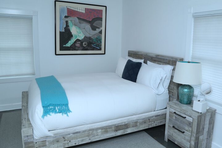 Room 10 of 18