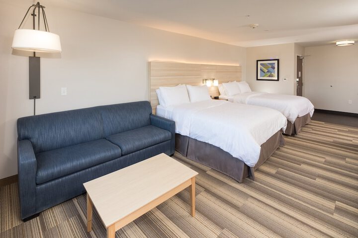 Room 12 of 34