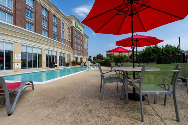 Pool 13 of 79