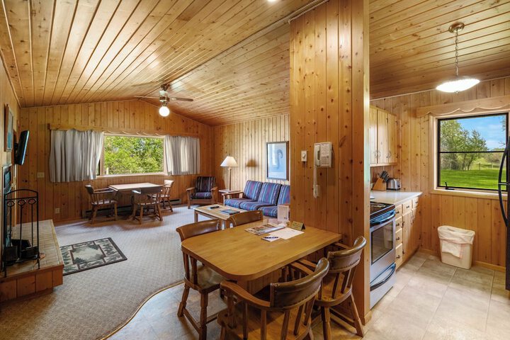 El Western Cabins & Lodges