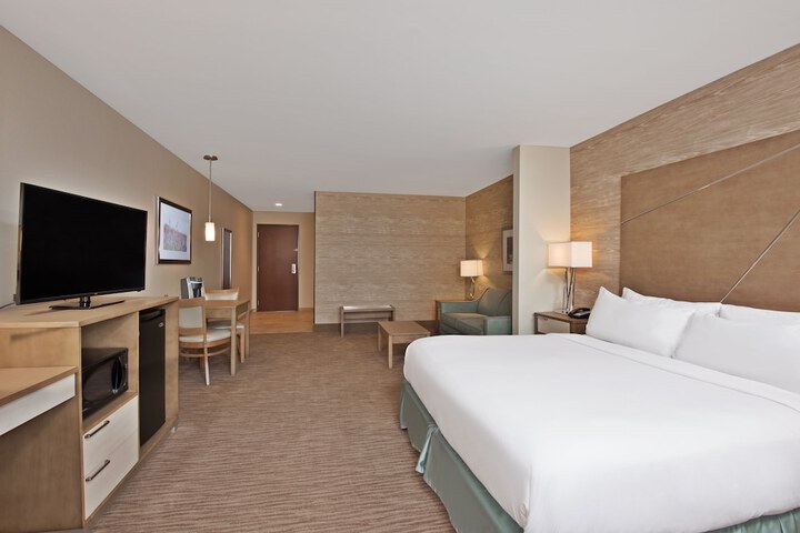 Holiday Inn Express & Suites New Cumberland by IHG