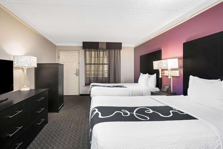 Room 43 of 61