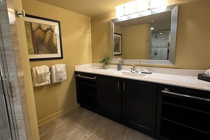 Room 16 of 24