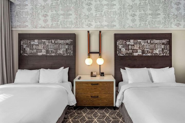 Room 22 of 46