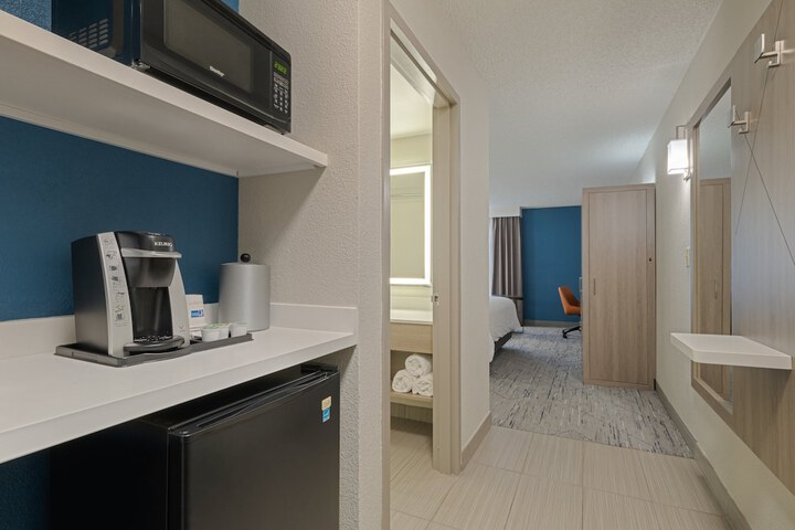 Room 19 of 53