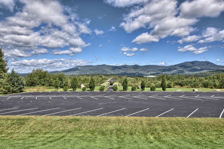 Cabot Inn & Suites