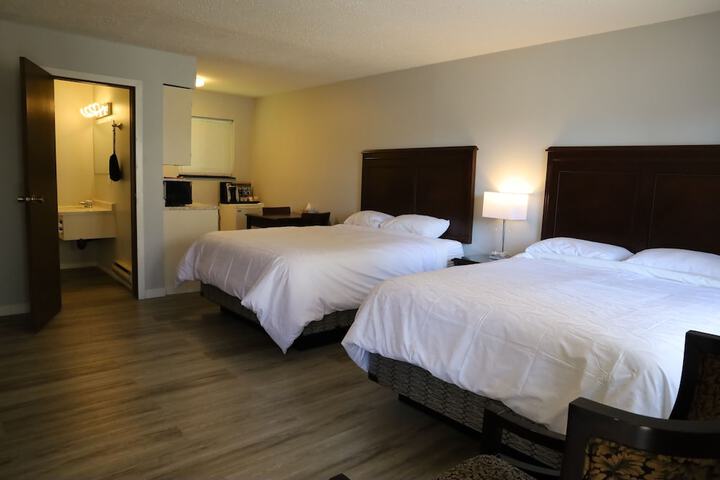 Room 9 of 35