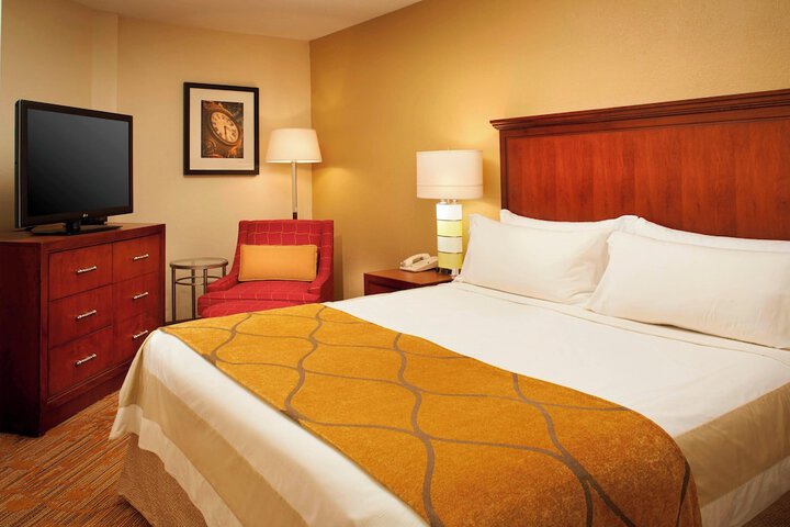 Room 9 of 39