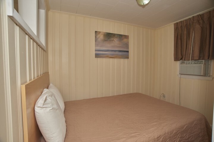 Room 40 of 51