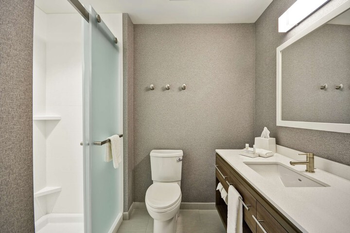 Room 15 of 49