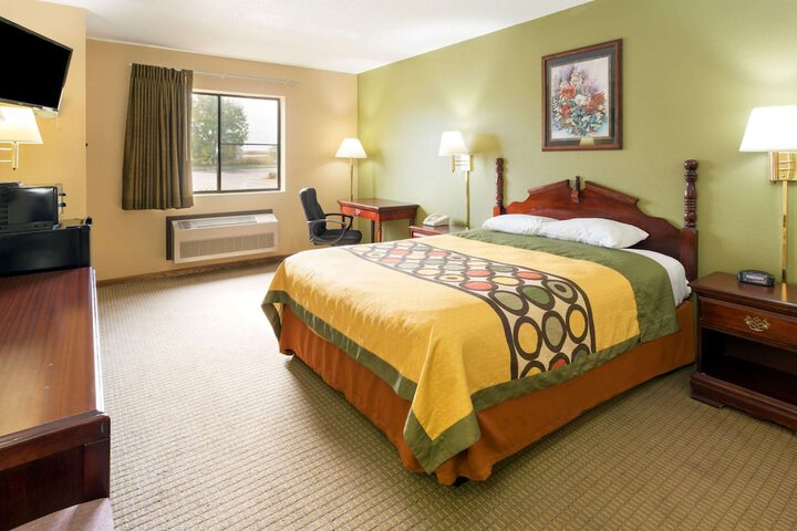 Room 42 of 73