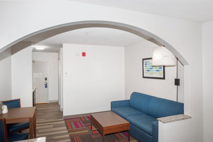 Holiday Inn Express & Suites Stroudsburg-Poconos by IHG