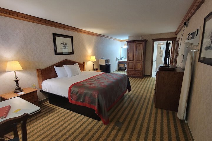 Room 43 of 62