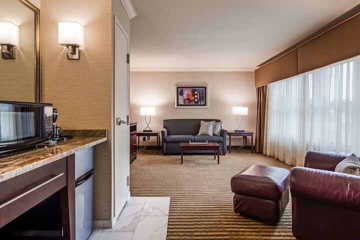 Room 18 of 25