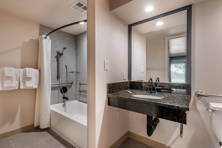 voco Kissimmee Orlando by IHG