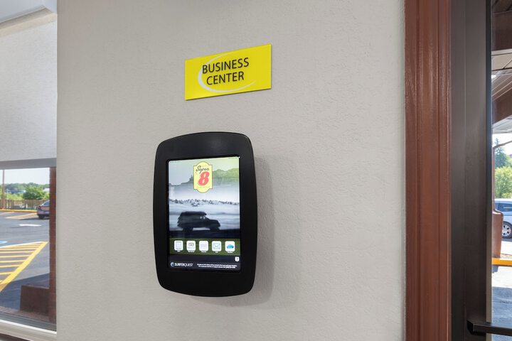 Business Center 30 of 31