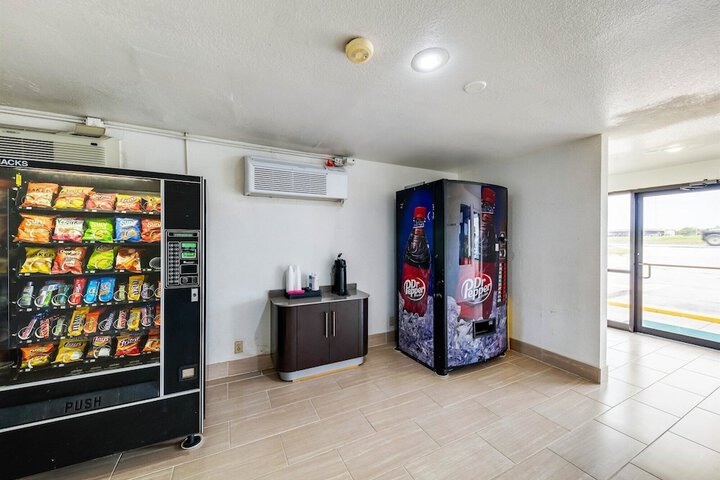 Motel 6 Greenville TX