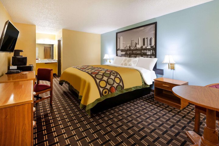 Room 34 of 37