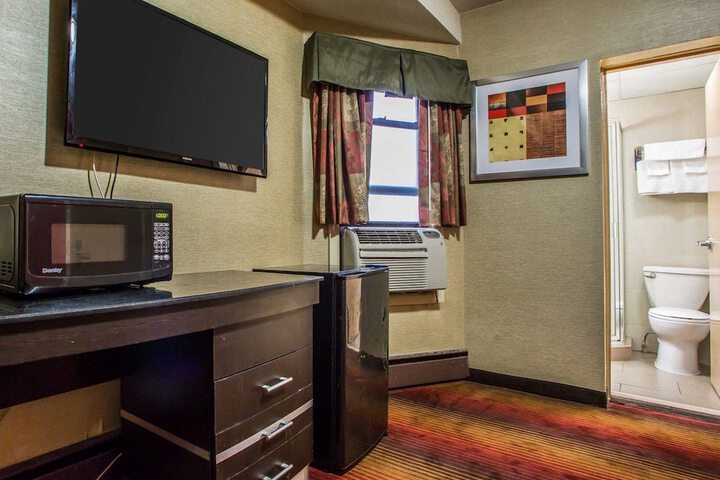 Room 14 of 26