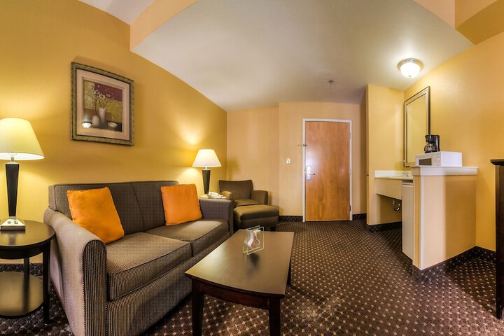 Room 26 of 38