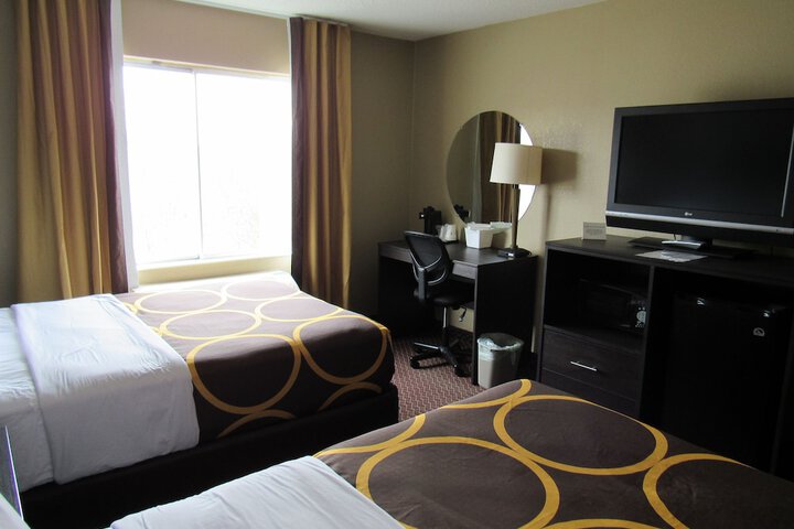 Super 8 by Wyndham New Cumberland
