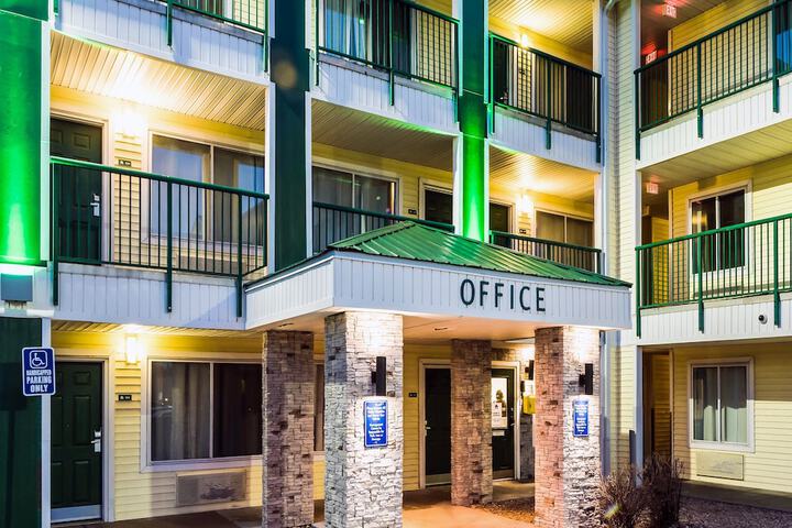 Hotel 6 of 25
