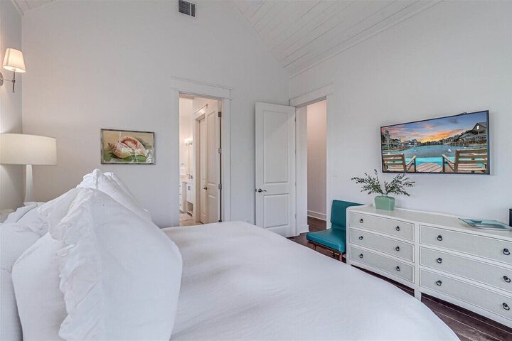 Room 15 of 61