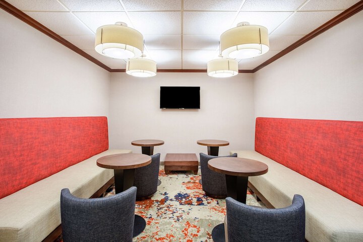 Hampton Inn Boston / Marlborough