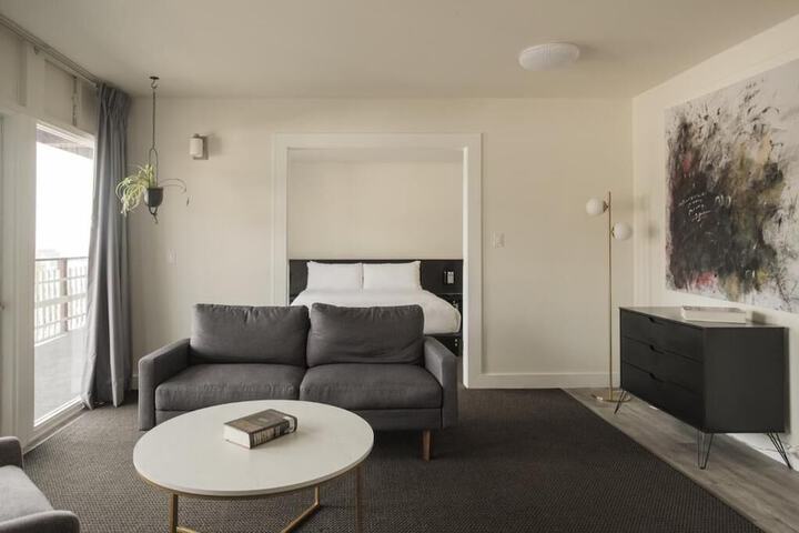 Room 10 of 45