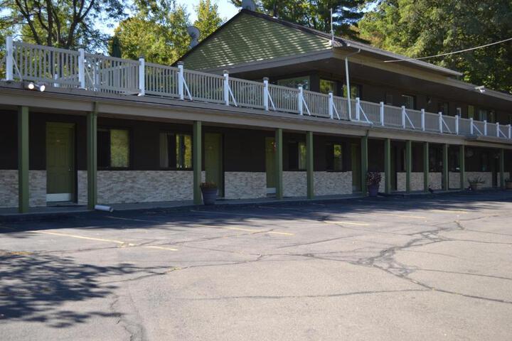 Mount Holyoke Inn