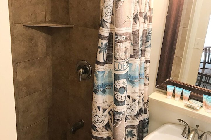 Room 215 of 218