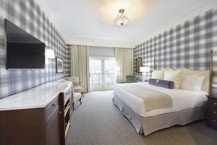 Room 54 of 132