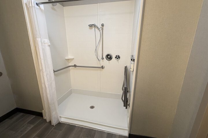 Holiday Inn Express & Suites Shippensburg by IHG
