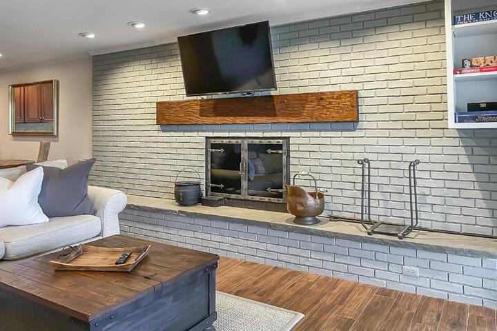Candlewood Lake House