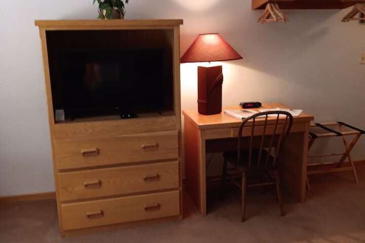 Room 12 of 38