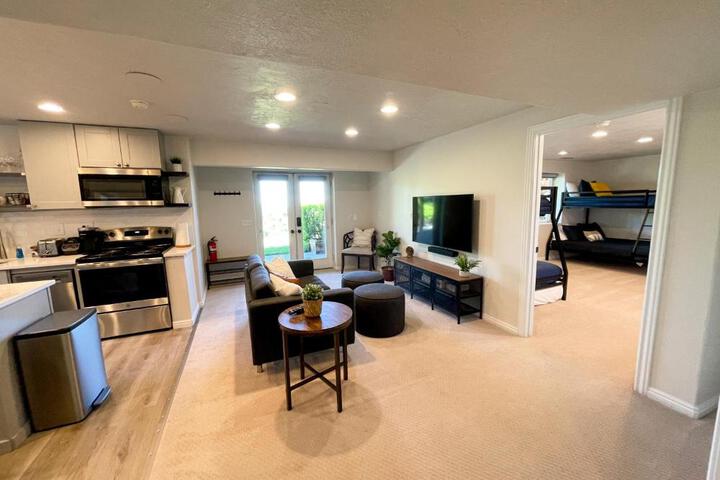 City View Retreat 2 BR 1 B
