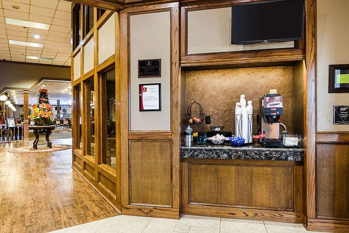 Clarion Inn Garden City