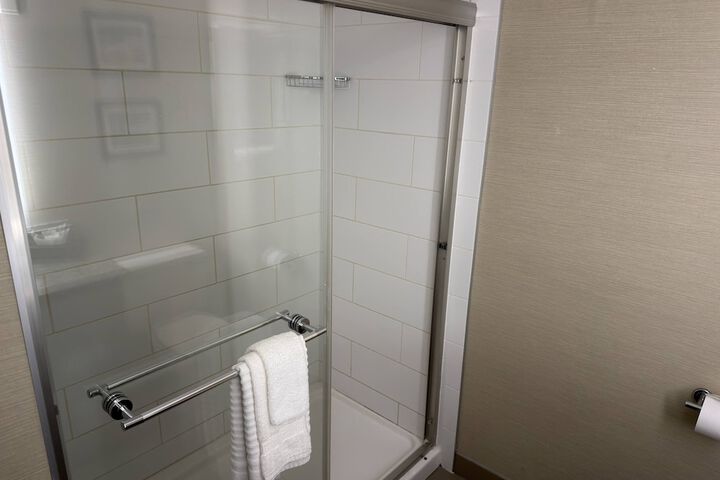 Wingate by Wyndham Utica