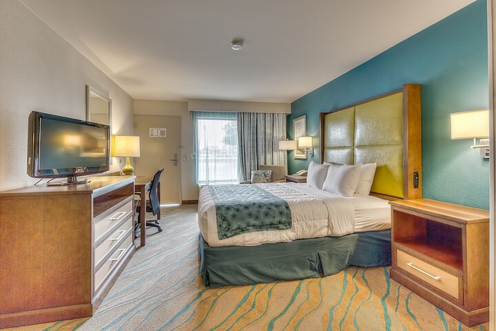 Room 18 of 40