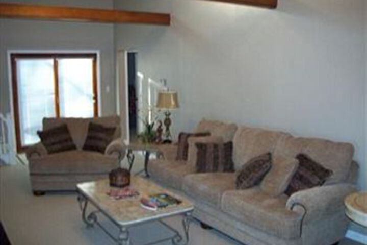 Jeni Js Gifts and Guest Houses