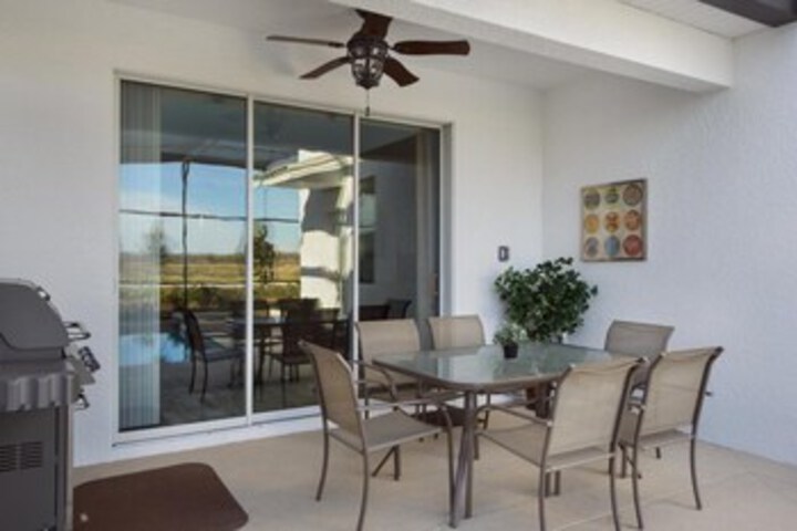 Luxury 5 bedroom home with private pool