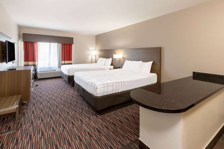 La Quinta Inn & Suites by Wyndham Wichita Falls - MSU Area
