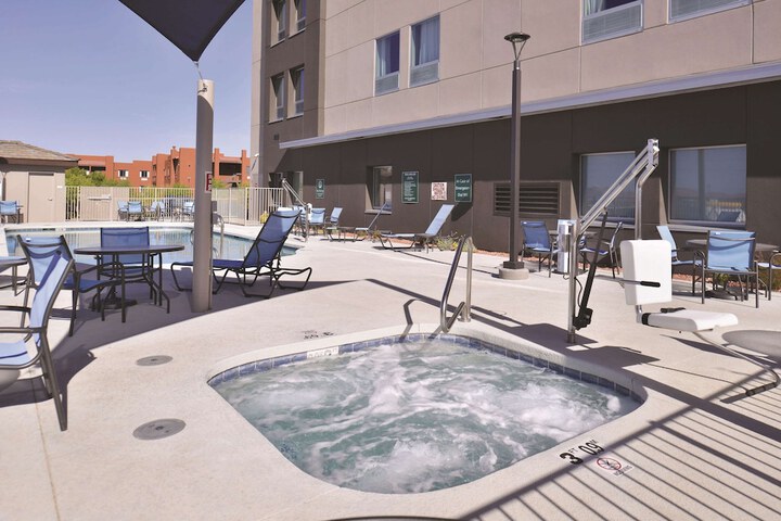 Pool 10 of 61