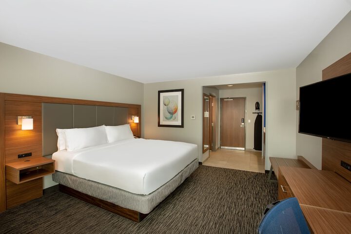 Room 16 of 43