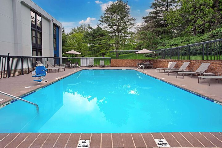 Hampton Inn State College