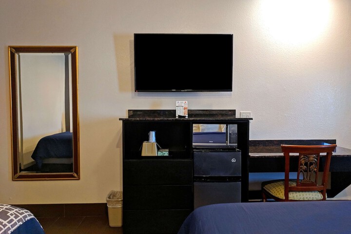 Room 48 of 60